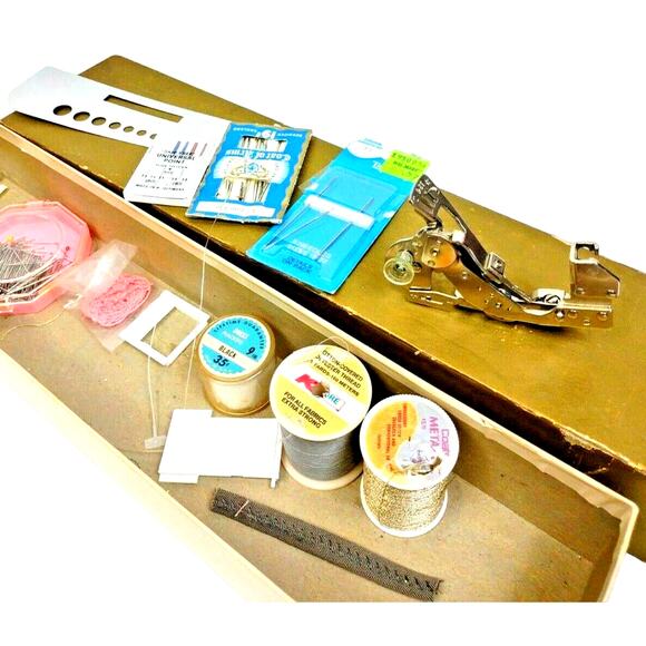 Lot Sewing Machine Parts Greist Ruffle Foot Machine Needles Thread + Much More - Picture 2 of 6